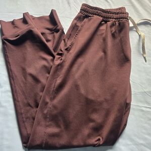 Vuori Sunday Performance Joggers Burgundy Color